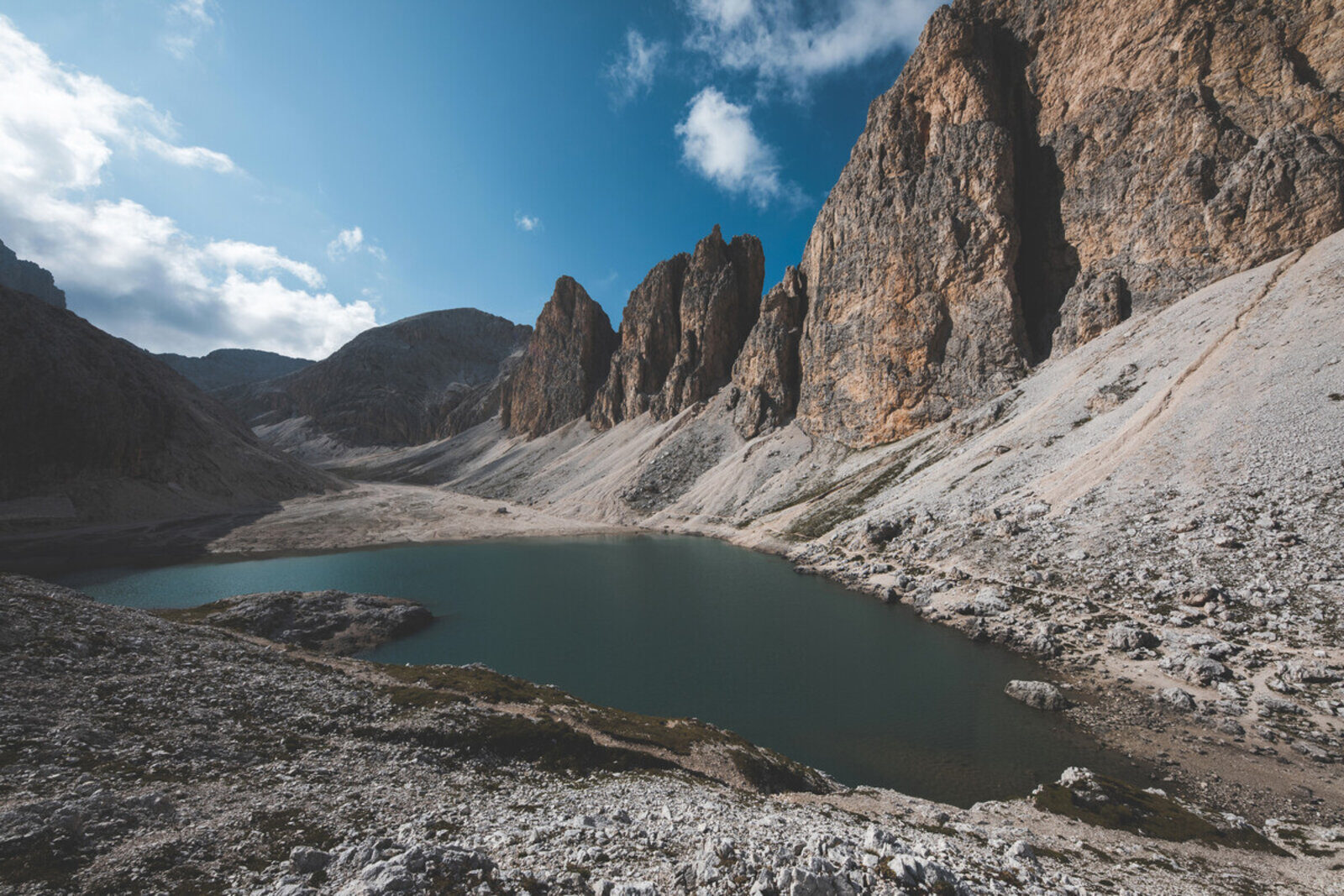 Lago di Antermoia Gruppo del Catinaccio Val di Fassa Dolomiti UNESCO